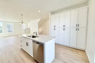1650 N Main St, Layton, UT 84041 - Photo 7