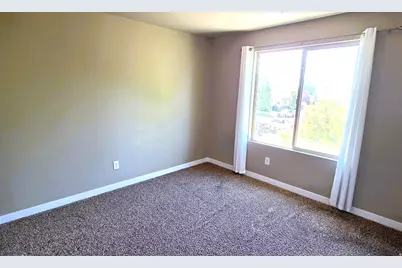 9607 N 4500 St W, Cedar Hills, UT 84062 - Photo 15
