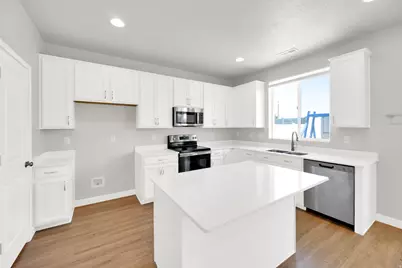 3061 S 2425 W, Syracuse, UT 84075 - Photo 9