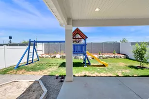 3061 S 2425 W, Syracuse, UT 84075 - Photo 31
