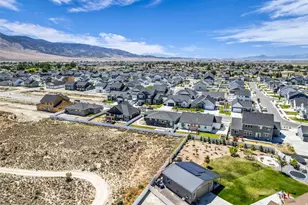 1005 E Antelope Dr, Eagle Mountain, UT 84005 - Photo 43