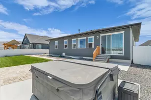 1005 E Antelope Dr, Eagle Mountain, UT 84005 - Photo 37