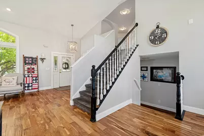 7651 S Village Glen Dr W, West Jordan, UT 84081 - Photo 9