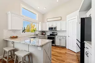 7651 S Village Glen Dr W, West Jordan, UT 84081 - Photo 7