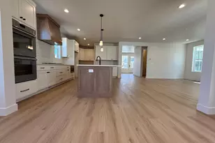 7084 W Bluefin Rd S, South Jordan, UT 84009 - Photo 7
