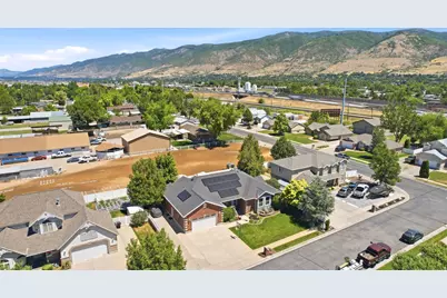 562 W 1400 N, West Bountiful, UT 84087 - Photo 45