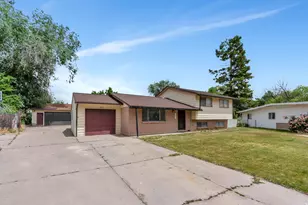 1896 Cliff Pl, Layton, UT 84041 - Photo 3