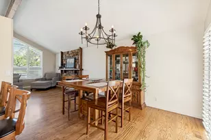 9832 S Falconhurst Dr E, Sandy, UT 84092 - Photo 7