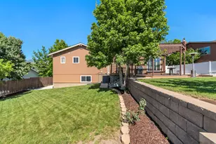 9832 S Falconhurst Dr E, Sandy, UT 84092 - Photo 25