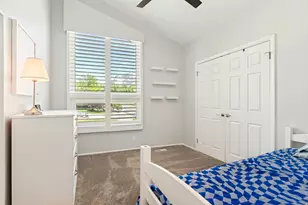 9832 S Falconhurst Dr E, Sandy, UT 84092 - Photo 17