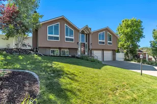 9832 S Falconhurst Dr E, Sandy, UT 84092 - Photo 29
