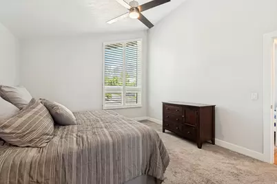 9832 S Falconhurst Dr E, Sandy, UT 84092 - Photo 11