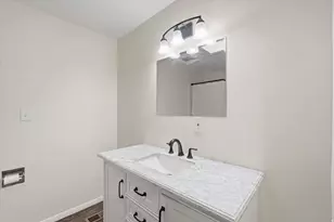2570 W Blake Dr, Taylorsville, UT 84129 - Photo 27