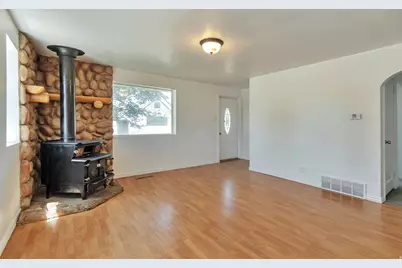 376 N 900 E, American Fork, UT 84003 - Photo 11