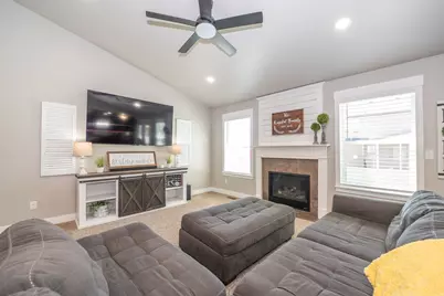 5437 S 3150 W, Roy, UT 84067 - Photo 7