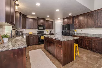 5437 S 3150 W, Roy, UT 84067 - Photo 13