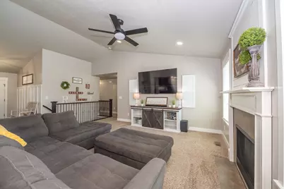 5437 S 3150 W, Roy, UT 84067 - Photo 11