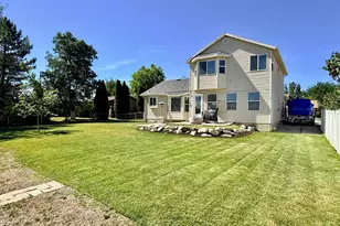 831 W Pages Ln, West Bountiful, UT 84087 - Photo 23
