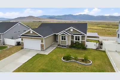 942 S 1050 W, Tooele, UT 84074 - Photo 1