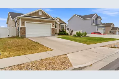 942 S 1050 W, Tooele, UT 84074 - Photo 3