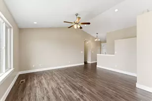 942 S 1050 W, Tooele, UT 84074 - Photo 7
