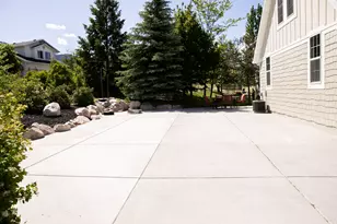 776 E Canyon Rd, Hyde Park, UT 84318 - Photo 77