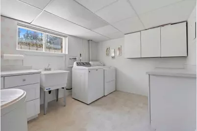1750 E Crescent View Dr Dr, Sandy, UT 84092 - Photo 23