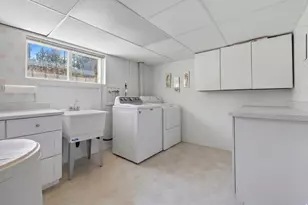1750 E Crescent View Dr Dr, Sandy, UT 84092 - Photo 23