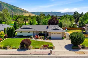 1750 E Crescent View Dr Dr, Sandy, UT 84092 - Photo 1
