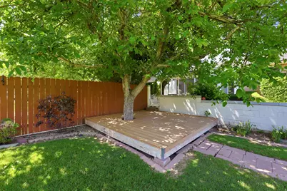 1750 E Crescent View Dr Dr, Sandy, UT 84092 - Photo 37