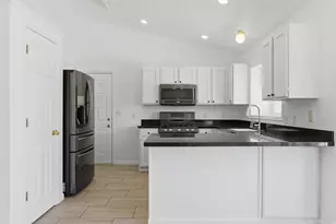 6502 W 3210 S S, West Valley, UT 84128 - Photo 9