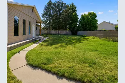 2778 W 1300 N, Clinton, UT 84015 - Photo 25