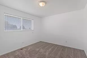396 W 1130 N, Sunset, UT 84015 - Photo 9