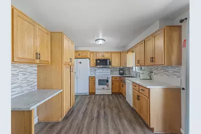 396 W 1130 N, Sunset, UT 84015 - Photo 5