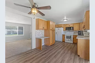 396 W 1130 N, Sunset, UT 84015 - Photo 11