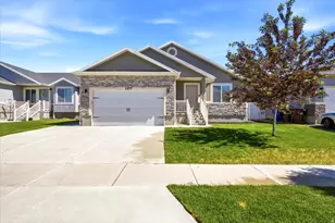 1277 E Skip St S, Eagle Mountain, UT 84005 - Photo 3