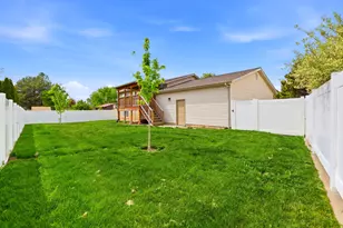 611 W 1635 N, Clinton, UT 84015 - Photo 23