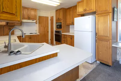 5921 S 200 E, Murray, UT 84107 - Photo 5