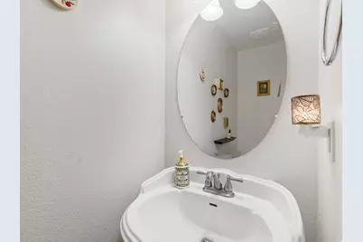 211 W Kestrel Dr, Saratoga Springs, UT 84045 - Photo 15