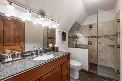 2105 E Dimple Dell Rd, Sandy, UT 84092 - Photo 21