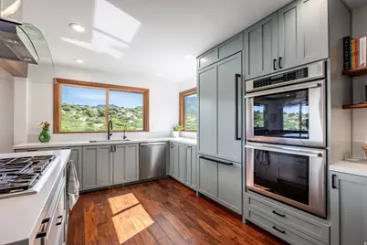 2105 E Dimple Dell Rd, Sandy, UT 84092 - Photo 7