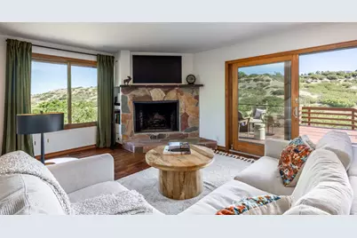 2105 E Dimple Dell Rd, Sandy, UT 84092 - Photo 5
