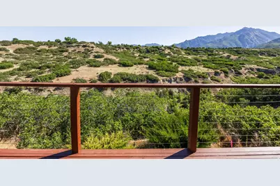 2105 E Dimple Dell Rd, Sandy, UT 84092 - Photo 31