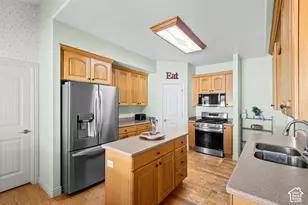 12384 S Overlook Ridge Ct, Riverton, UT 84065 - Photo 17