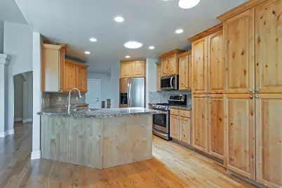 1376 W Jordan Hills Dr, South Jordan, UT 84095 - Photo 15