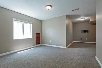1376 W Jordan Hills Dr, South Jordan, UT 84095 - Photo 17