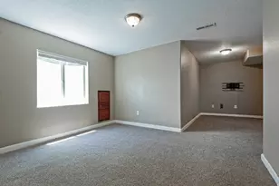 1376 W Jordan Hills Dr, South Jordan, UT 84095 - Photo 17