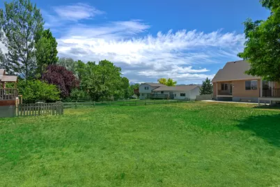 1376 W Jordan Hills Dr, South Jordan, UT 84095 - Photo 5