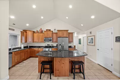 1994 W 9270 S #7D, West Jordan, UT 84088 - Photo 9
