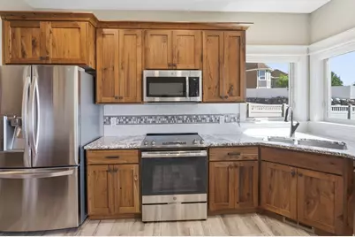 1098 N Valley View Dr, Tremonton, UT 84337 - Photo 9